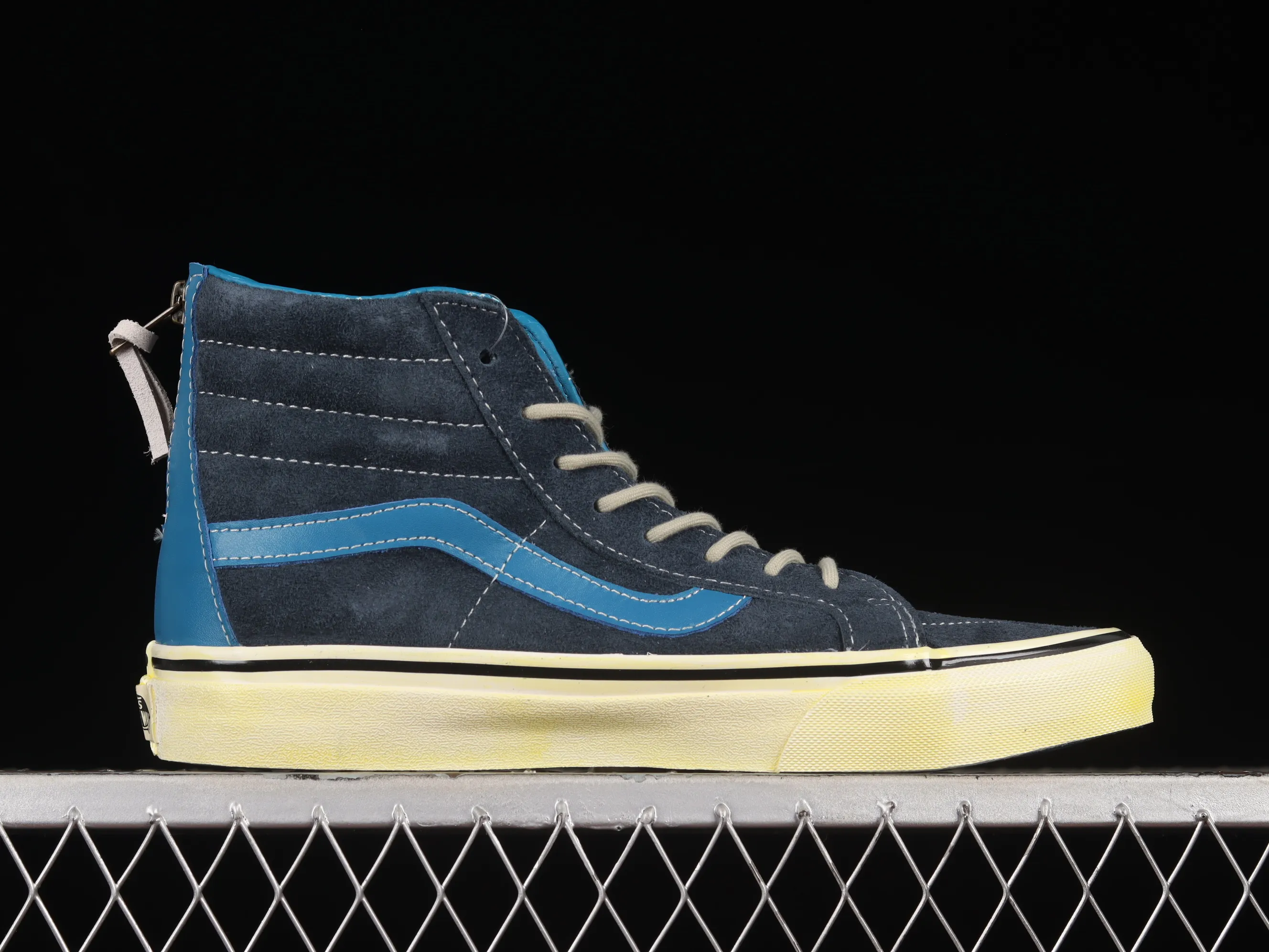 All categories Vans Vans series Vans Hi Vans high-top Vans Sk8-Hi x Liberaiders Qianzhihe joint high-top casual sneakers VN0A5KRCBZZ